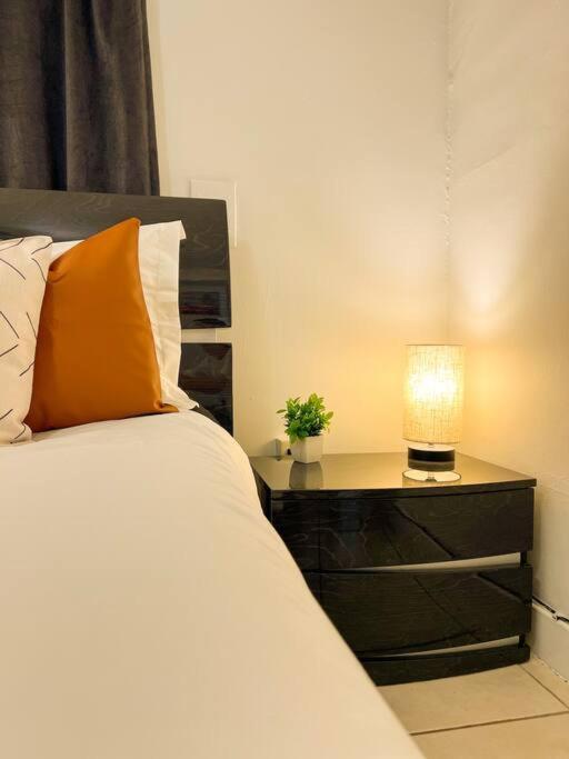 Cozy 1-Bedroom Rental In Miami Bagian luar foto