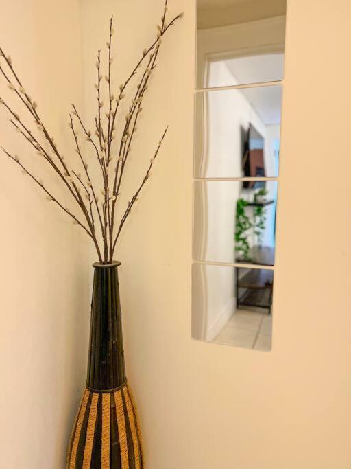 Cozy 1-Bedroom Rental In Miami Bagian luar foto