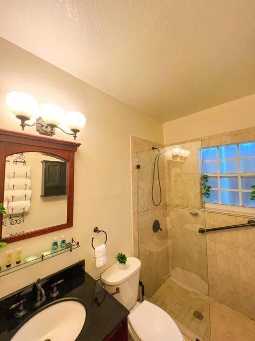 Cozy 1-Bedroom Rental In Miami Bagian luar foto
