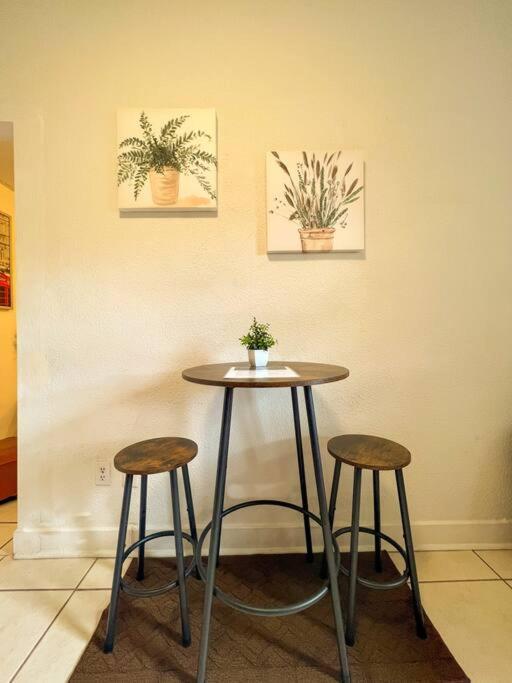 Cozy 1-Bedroom Rental In Miami Bagian luar foto