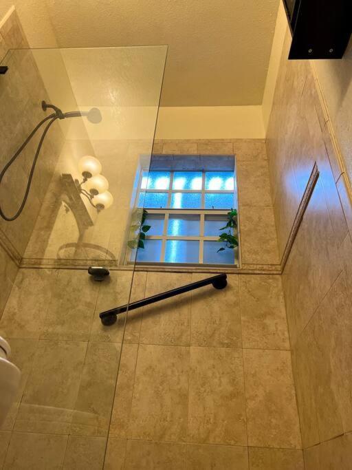 Cozy 1-Bedroom Rental In Miami Bagian luar foto